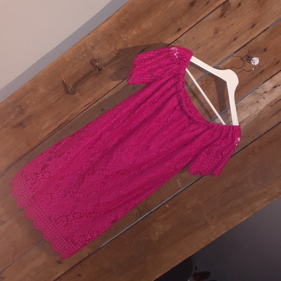 Off-the-shoulder fuchsia dress - Picture 2 of 4